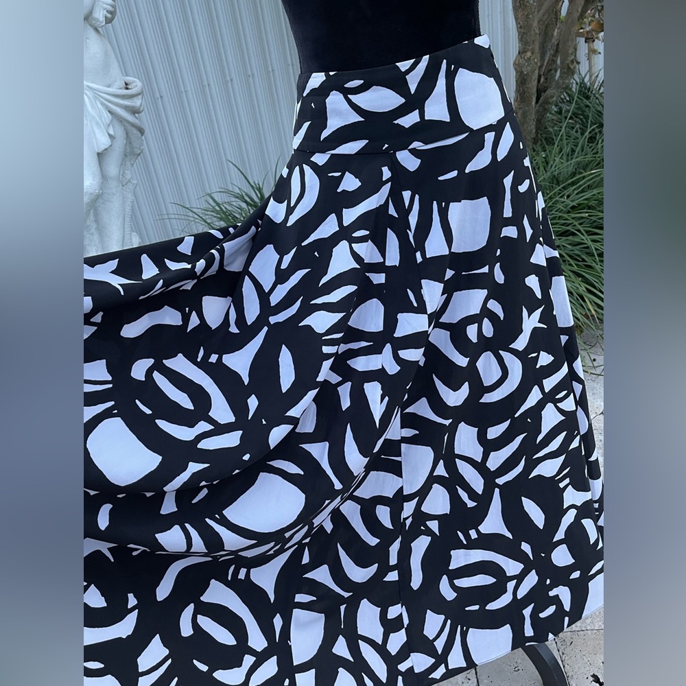 Skirt - Picture 2 of 4